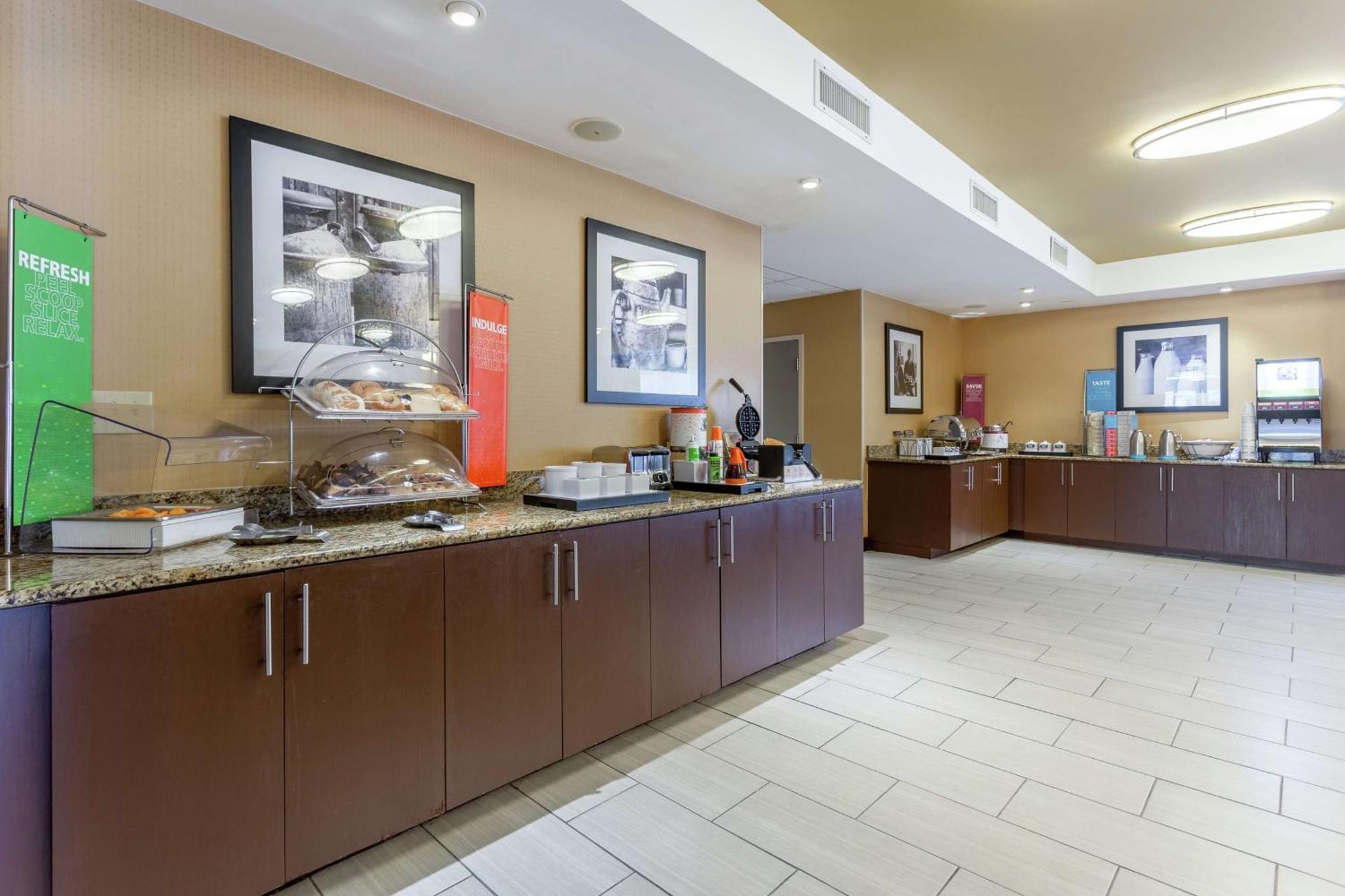 Hampton Inn Biloxi-Ocean Springs Exterior photo